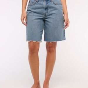 BNWT Abercrombie & Fitch Curve Love Mid Rise Jort Size 34/18